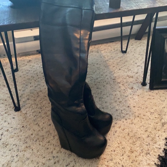 Gorgeous Brand new Jeffrey Campbell Dare Devil Boots - Picture 4 of 4